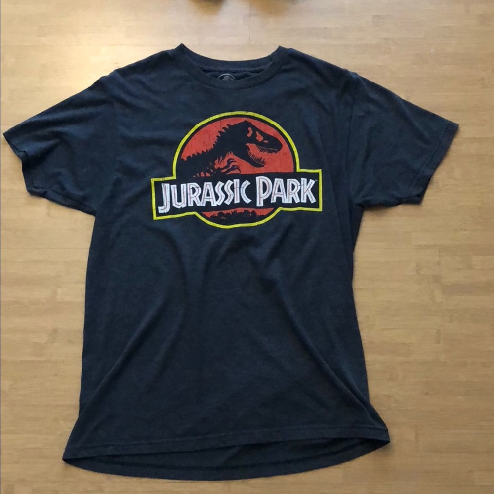 Gray “Jurassic Park” tee shirt